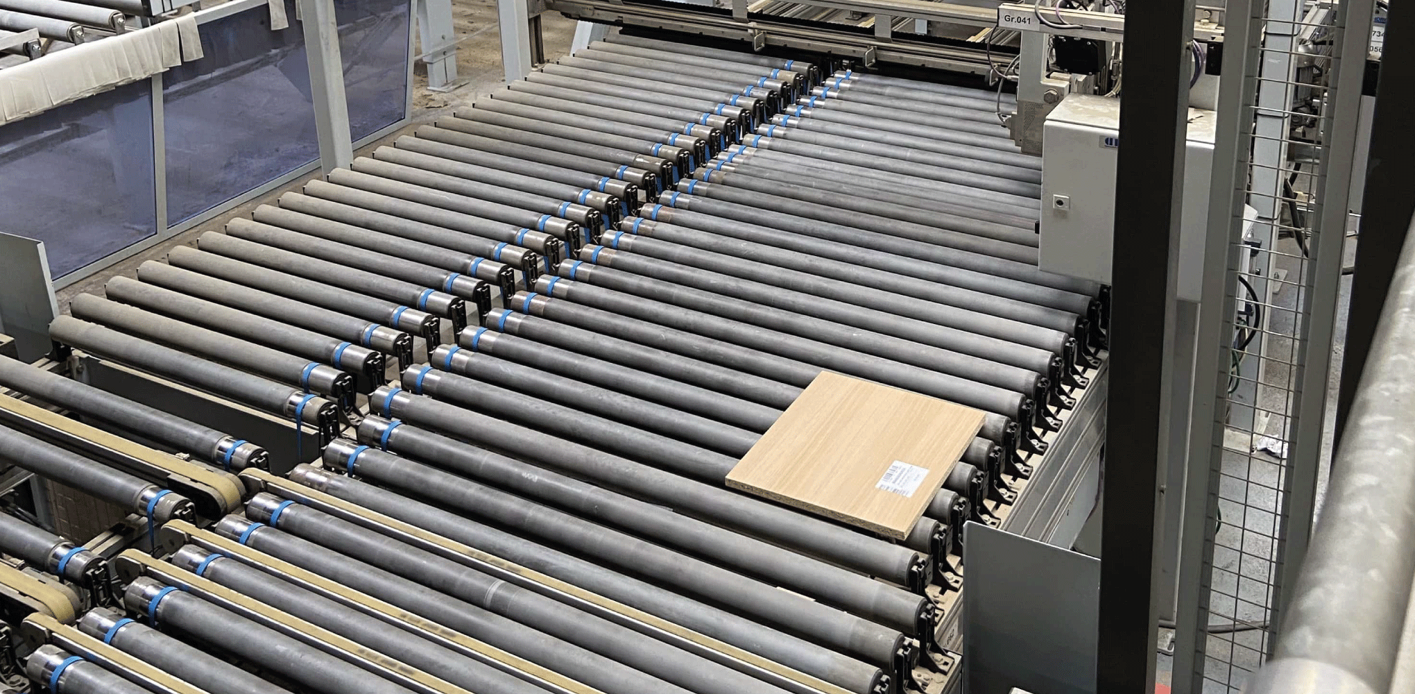 Rendez-vous au cœur de la fabrication des meubles sur-mesure Mobibam