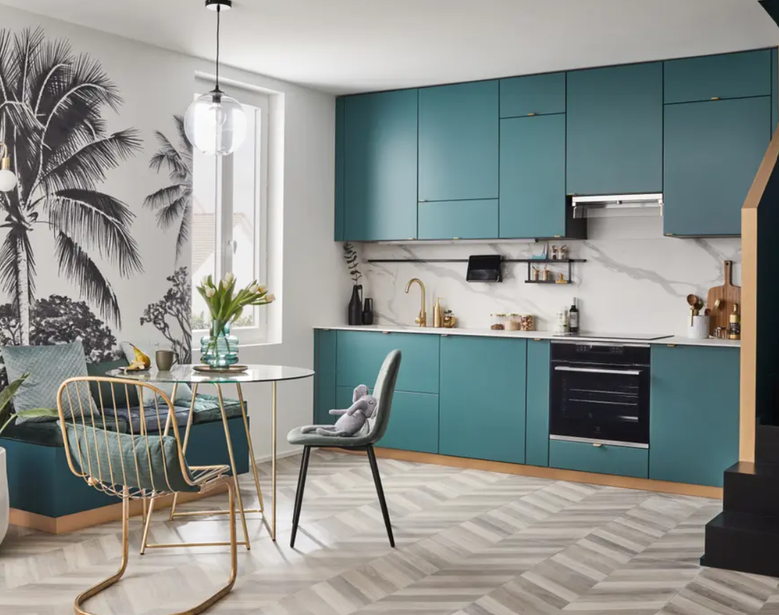 cuisine bleue moderne appartement haussmanien